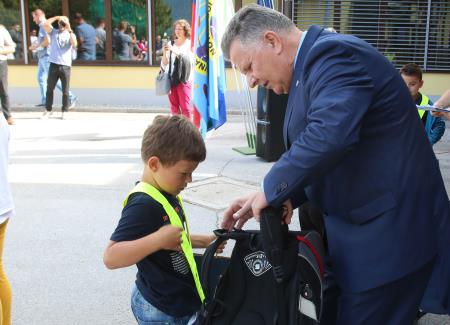 SPREJEM PRVOŠOLČKOV CERKNICA 18 FOTO LJUBO VUKELIČ